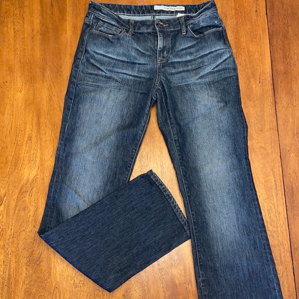 Dark wash- boot cut jeans